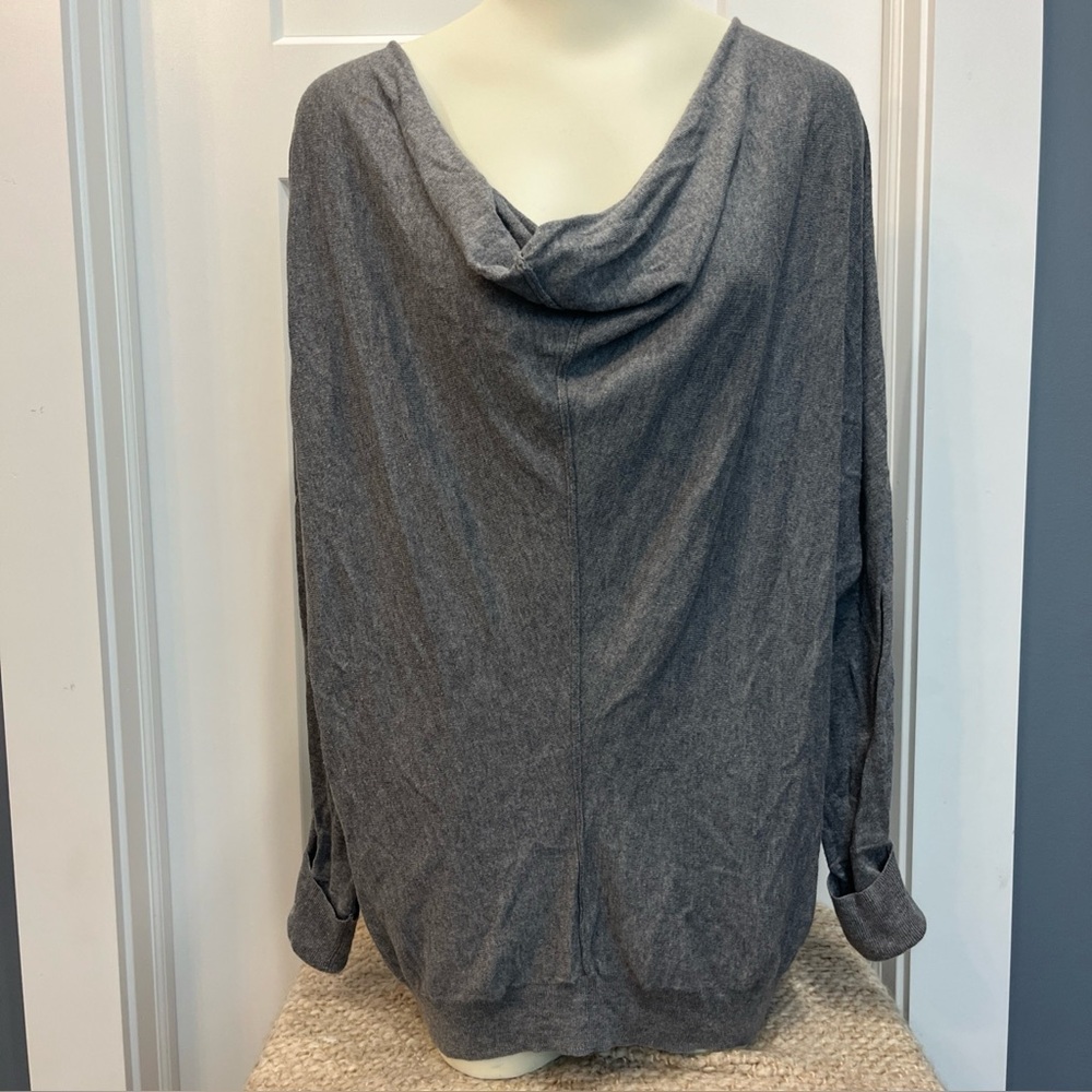 Daisy Fuentes Women’s Heather Gray Cowl Neck Long Sleeve Cuffed Top Size Medium
